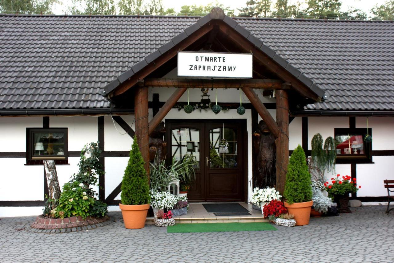 Park Lesny 'U Kaczyny' Hotell Rogow Exteriör bild